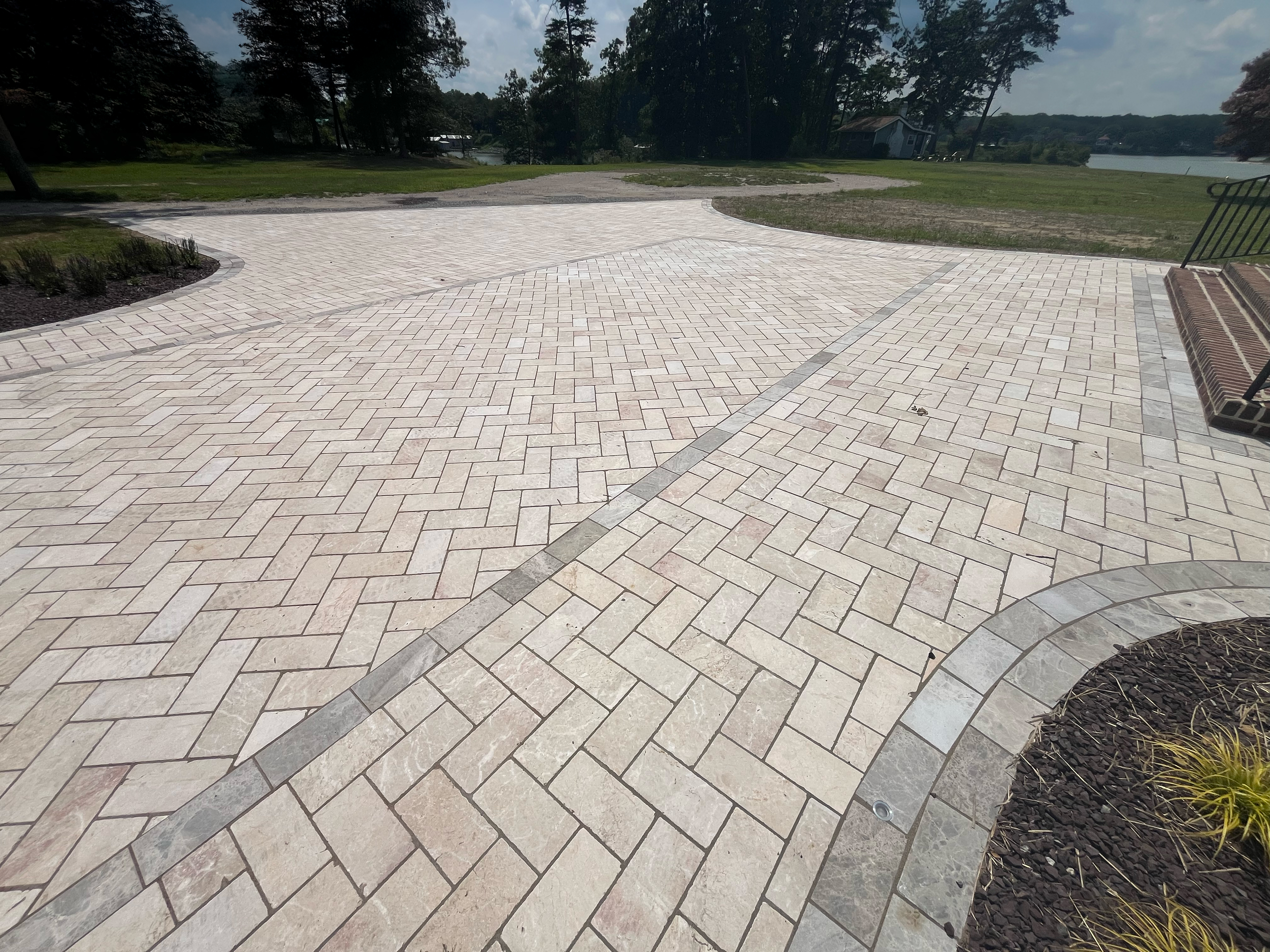 CARYA® DRIVEWAY PAVERS application photo 3