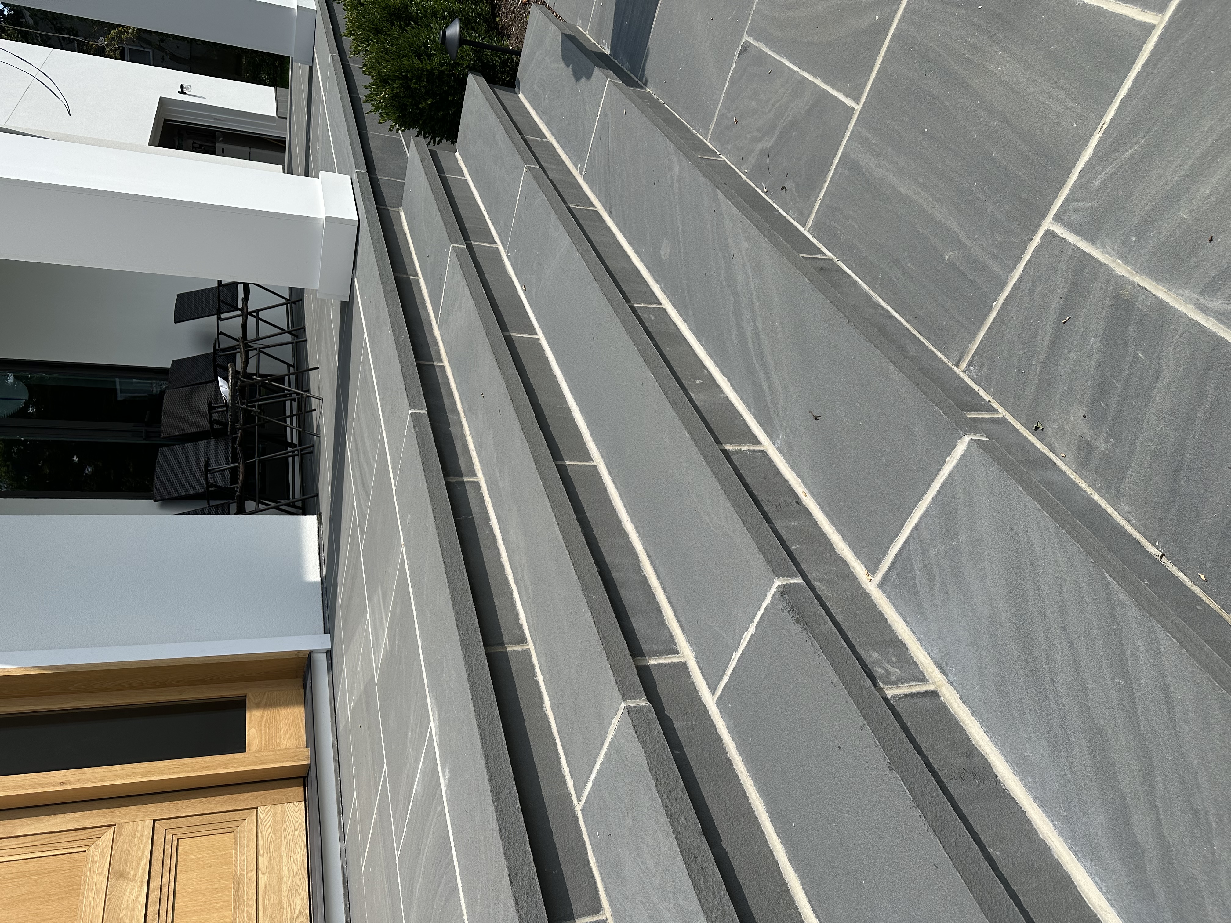 MARMIRO® BLUESTONE COPING & TREADS application photo 4