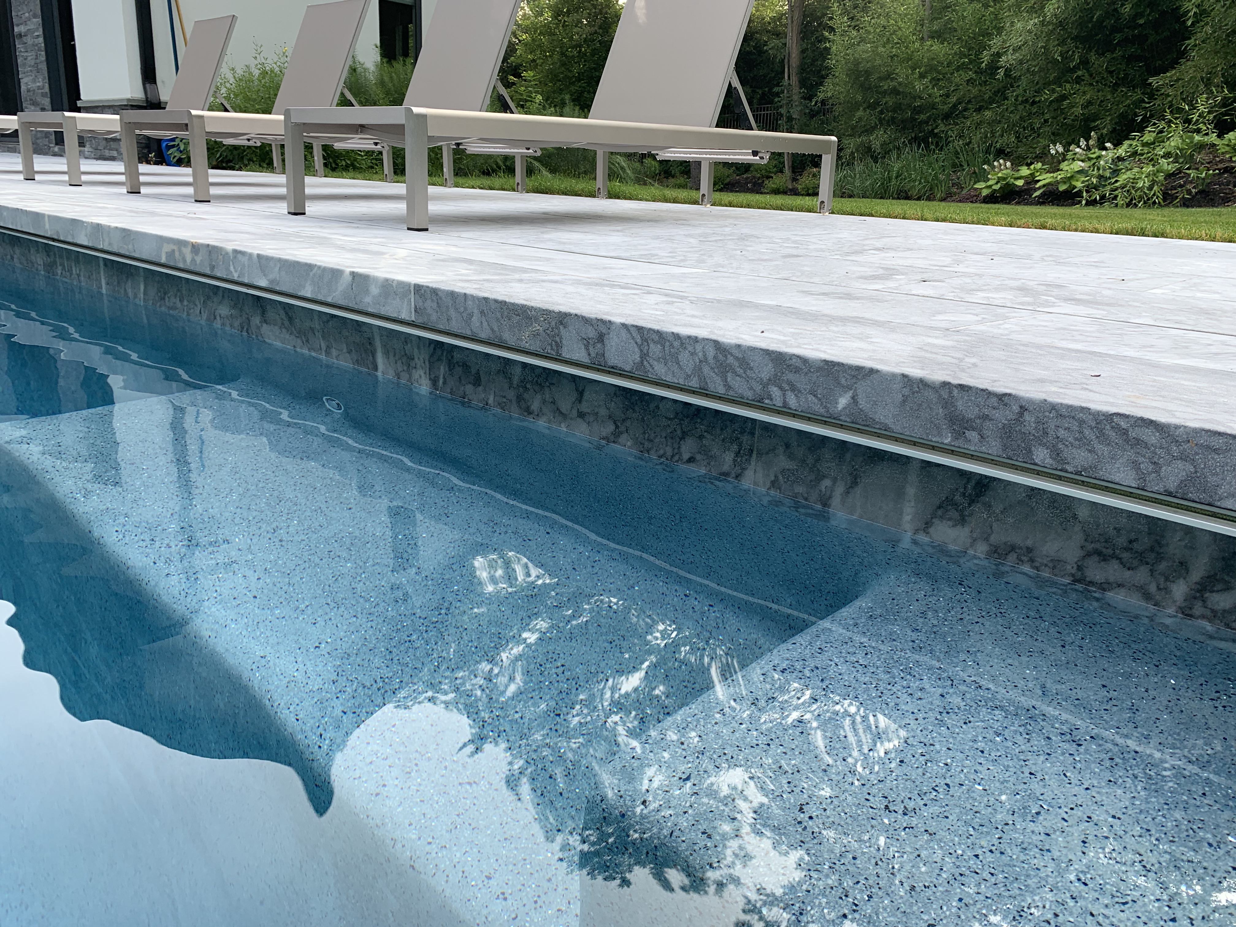 DEEP BLUE® POOL TILES application photo 1