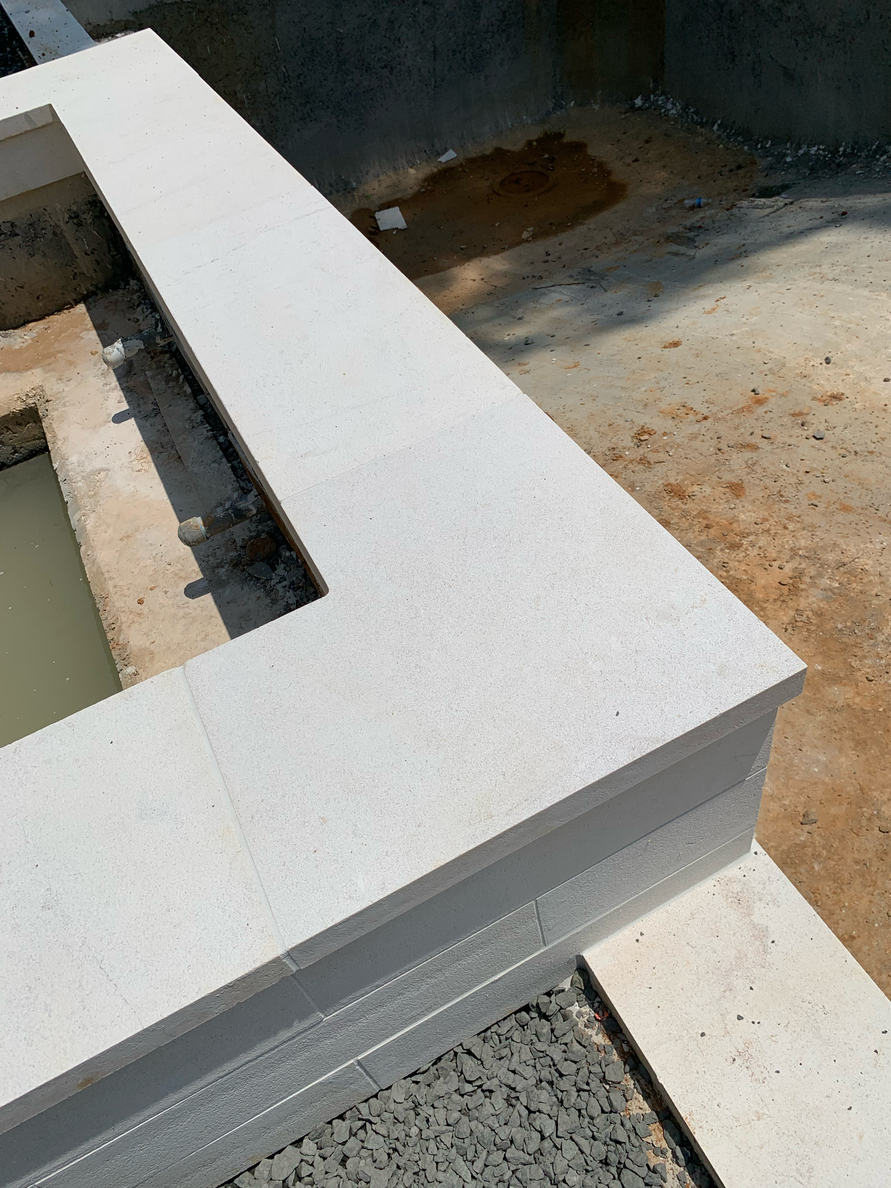 POOL CORNERS