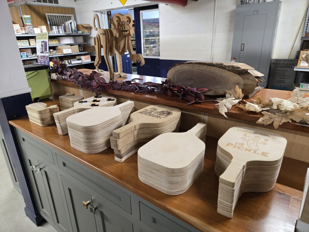 custom wooden pickleball paddles.