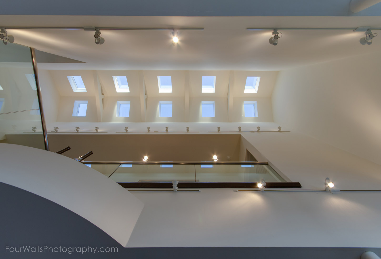 Richie up to 2nd floor