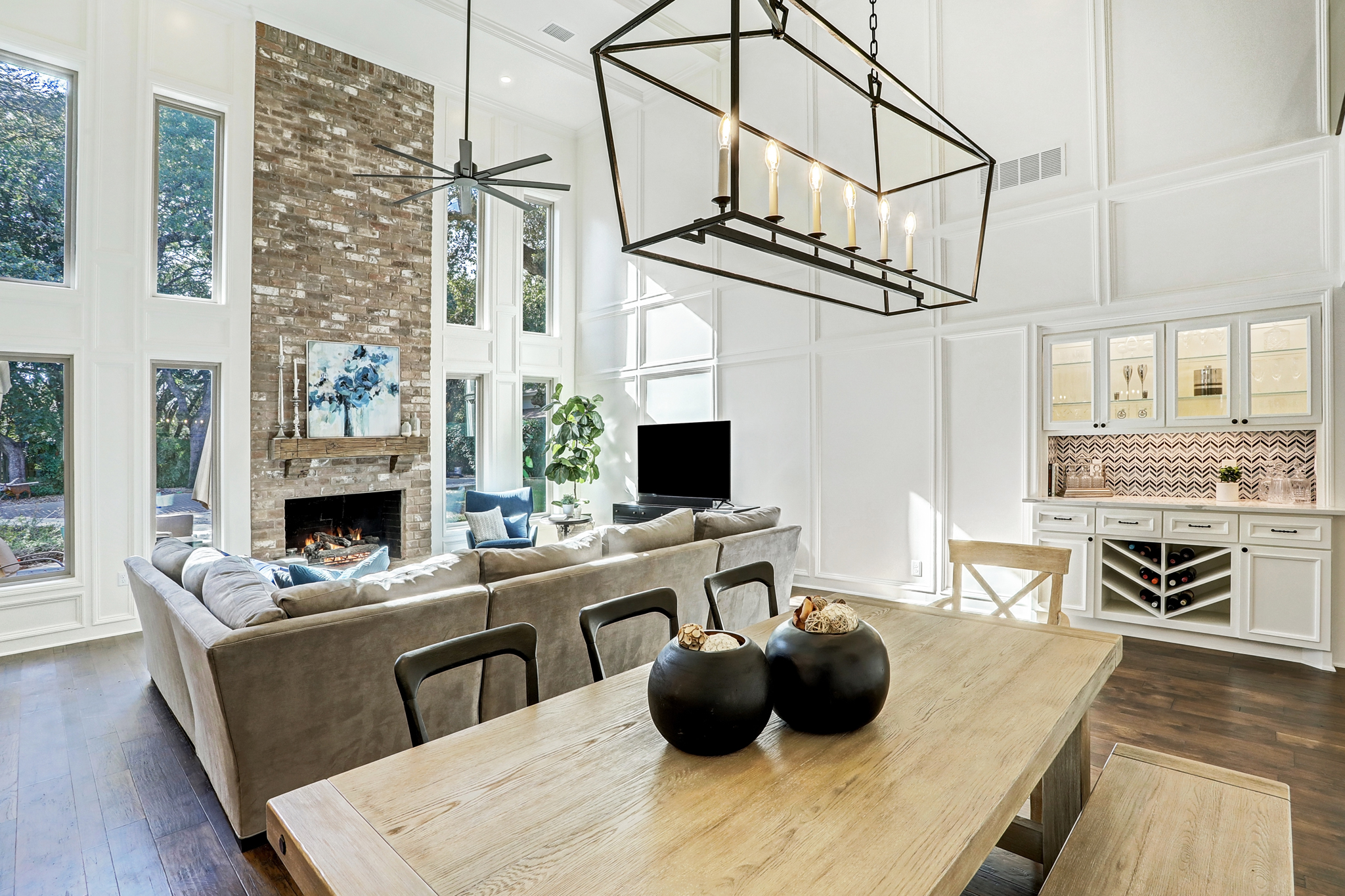 Greatroom to back windows