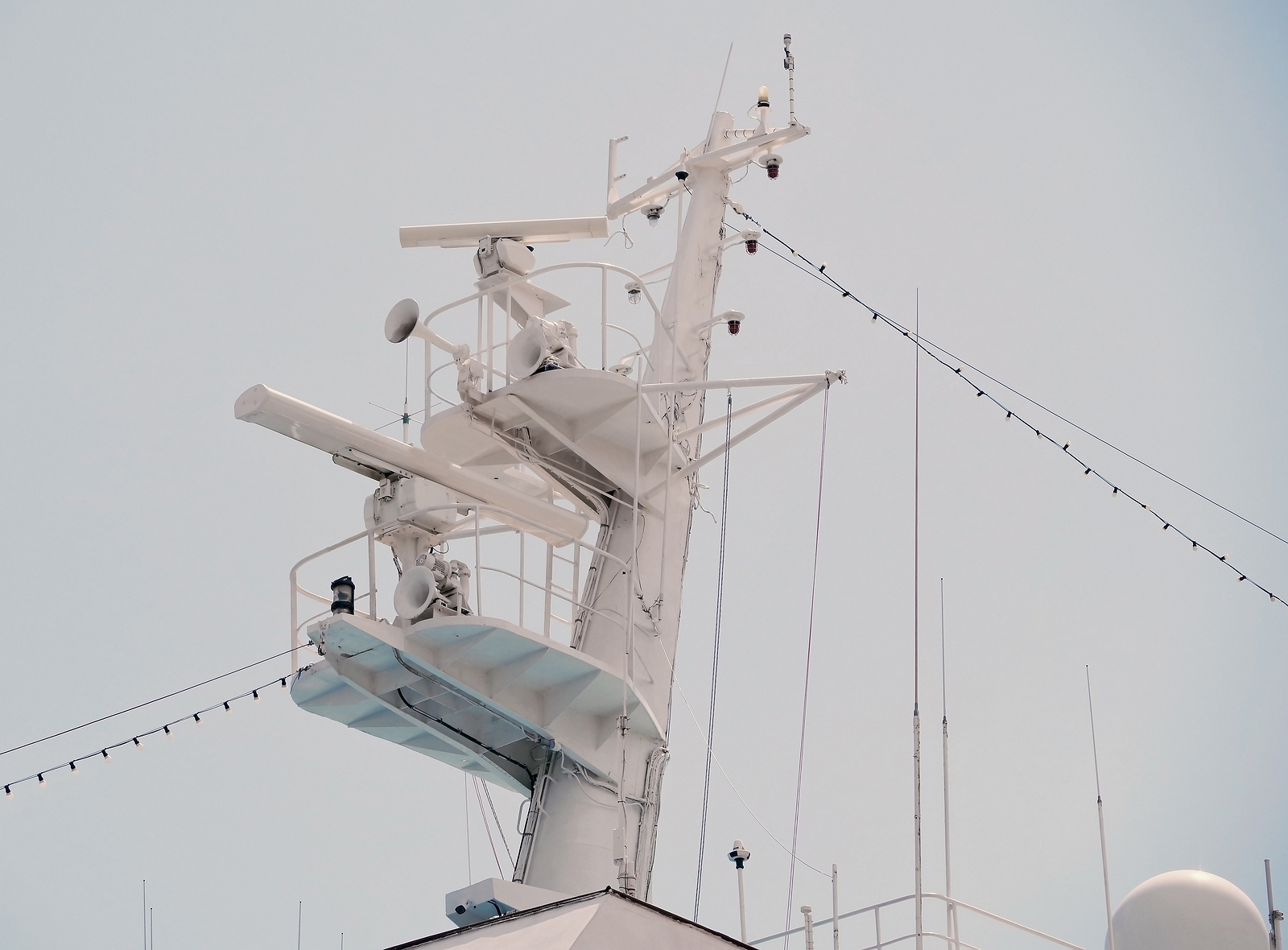 A Primer Regarding the 4 Types of Marine Radio Antennas Metz