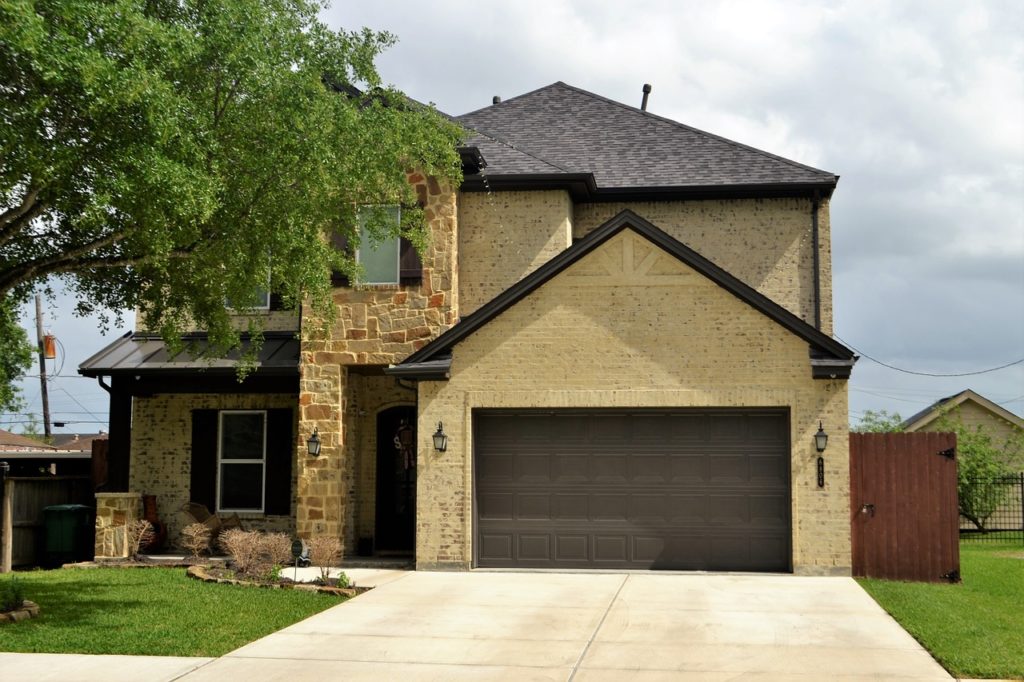 How to Choose Garage Flooring - Flooring Inc